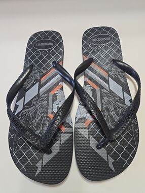Havaianas Men’s Bravo Black and Gray Flip Flops with Orange Accents Size 11/12